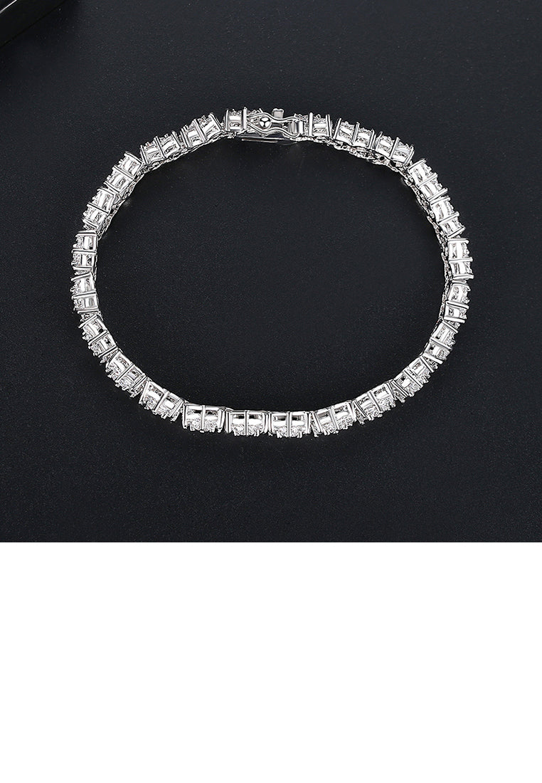 Fashion and Elegant Flower Bracelet with Cubic Zirconia 17cm - Luxurious Look