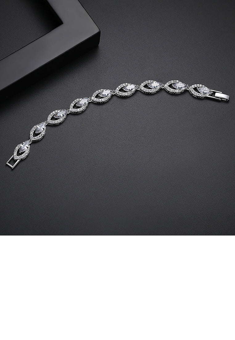 Fashion and Elegant Geometric Bracelet with Cubic Zirconia 16cm - Luxurious Look