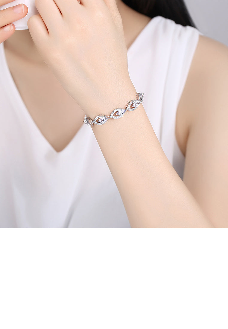 Fashion and Elegant Geometric Bracelet with Cubic Zirconia 16cm - Luxurious Look