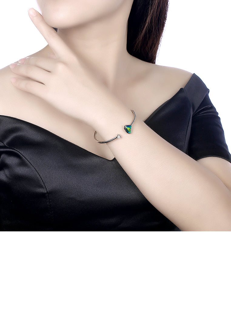 925 Sterling Silver Scalloped Bangle with Blue Austrian Element Crystal