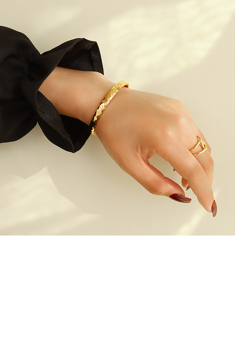 Fashion Temperament Plated Gold 316L Stainless Steel Argyle Pattern Geometric Bangle