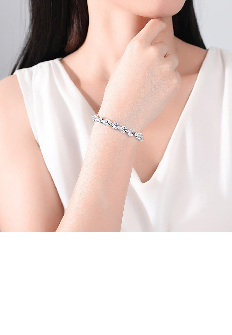 Fashion Brilliant Geometric Cubic Zirconia Bracelet - Luxurious Look