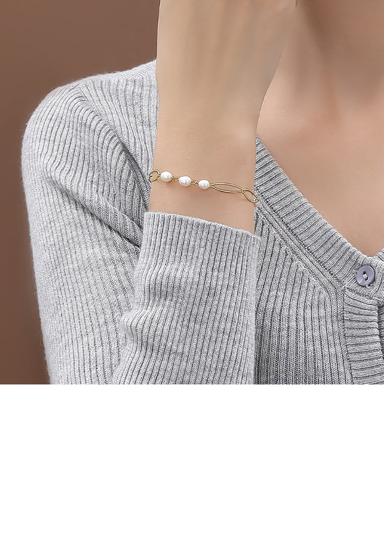 925 Sterling Silver Plated Gold Simple Temperament Hollow Geometric Bracelet with Freshwater Pearls