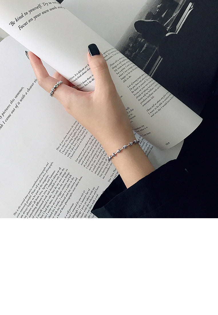 925 Sterling Silver Fashion Simple Twist Geometric Short Bracelet