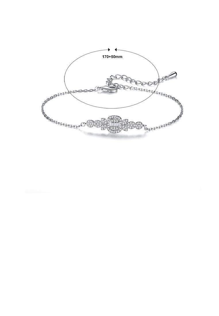 Fashion Temperament Pattern Geometric Bracelet with Cubic Zirconia - Luxurious Look