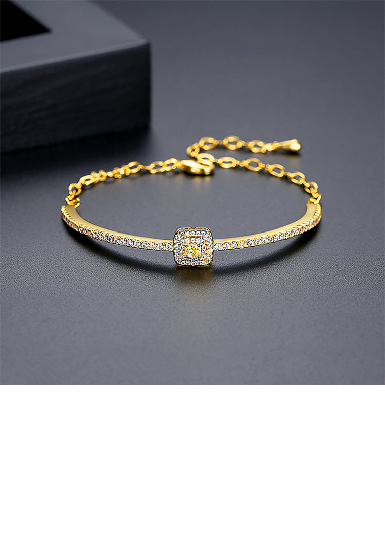 Simple Temperament Plated Gold Square Geometric Bracelet with Cubic Zirconia - Luxurious Look