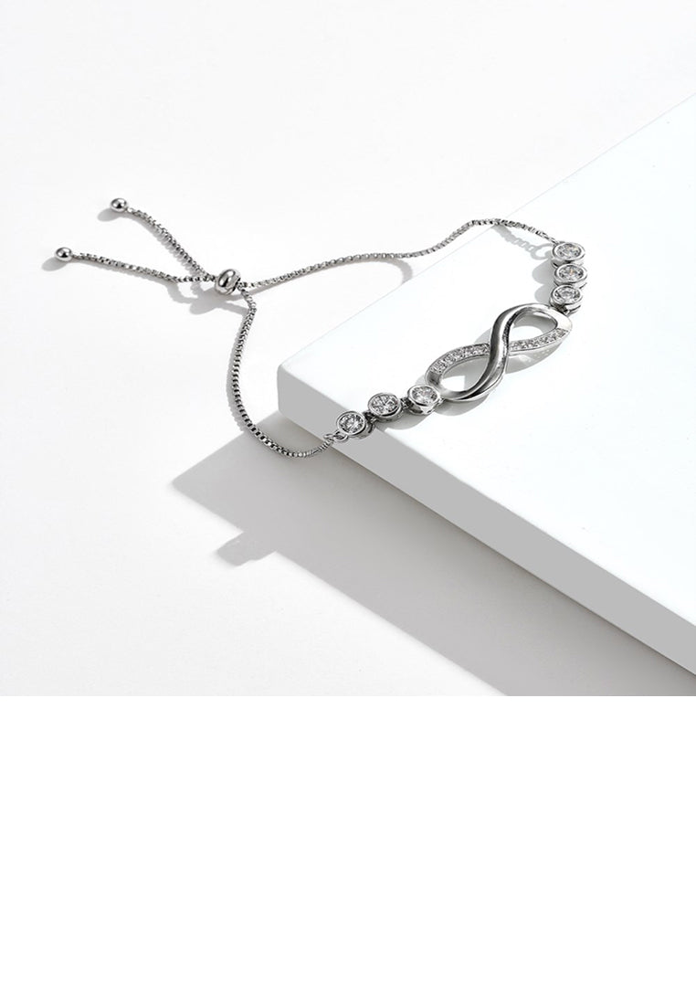 Fashion Temperament Infinity Symbol Bracelet with Cubic Zirconia - Luxurious Look