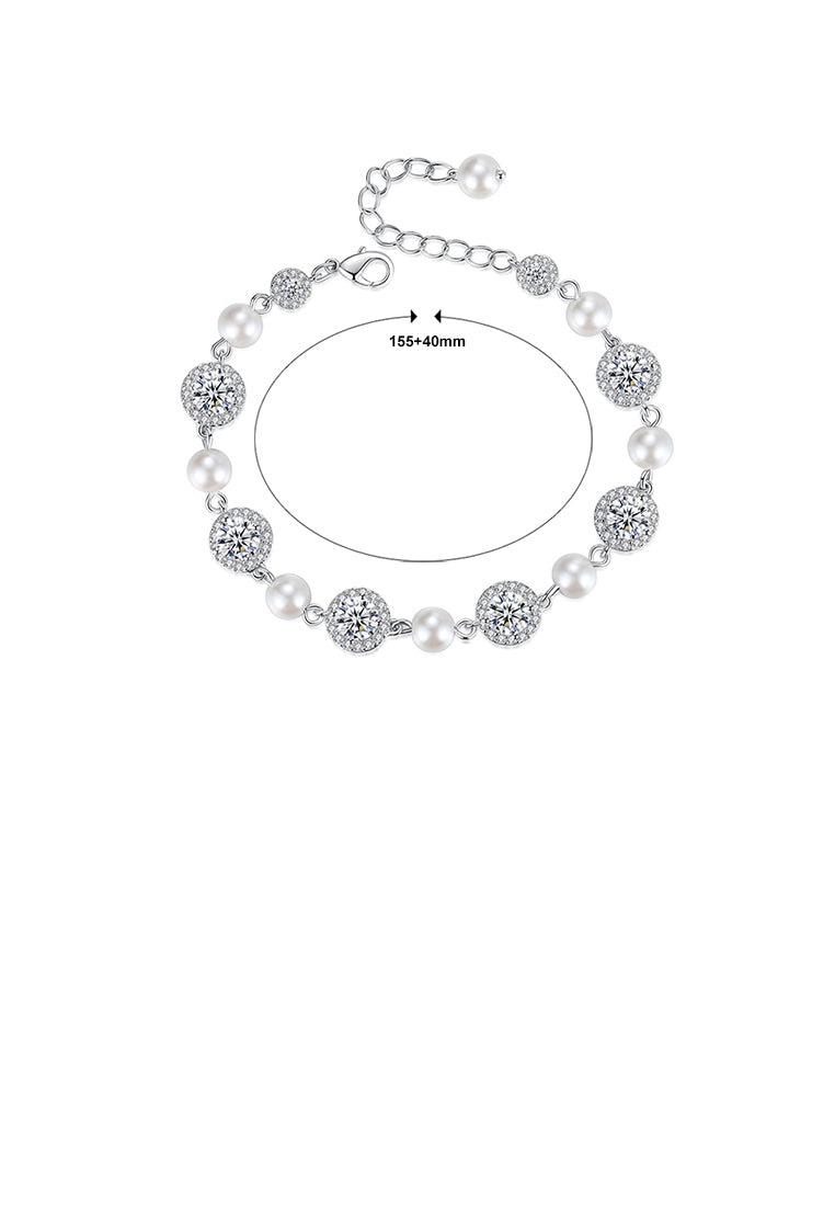 Fashion and Elegant Geometric Round Imitation Pearl Bracelet with Cubic Zirconia - Luxurious Look