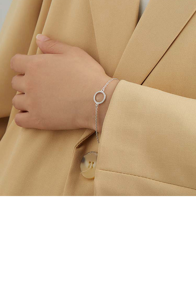 925 Sterling Silver Simple Classic Geometric Circle Bracelet with Cubic Zirconia - Luxurious Look