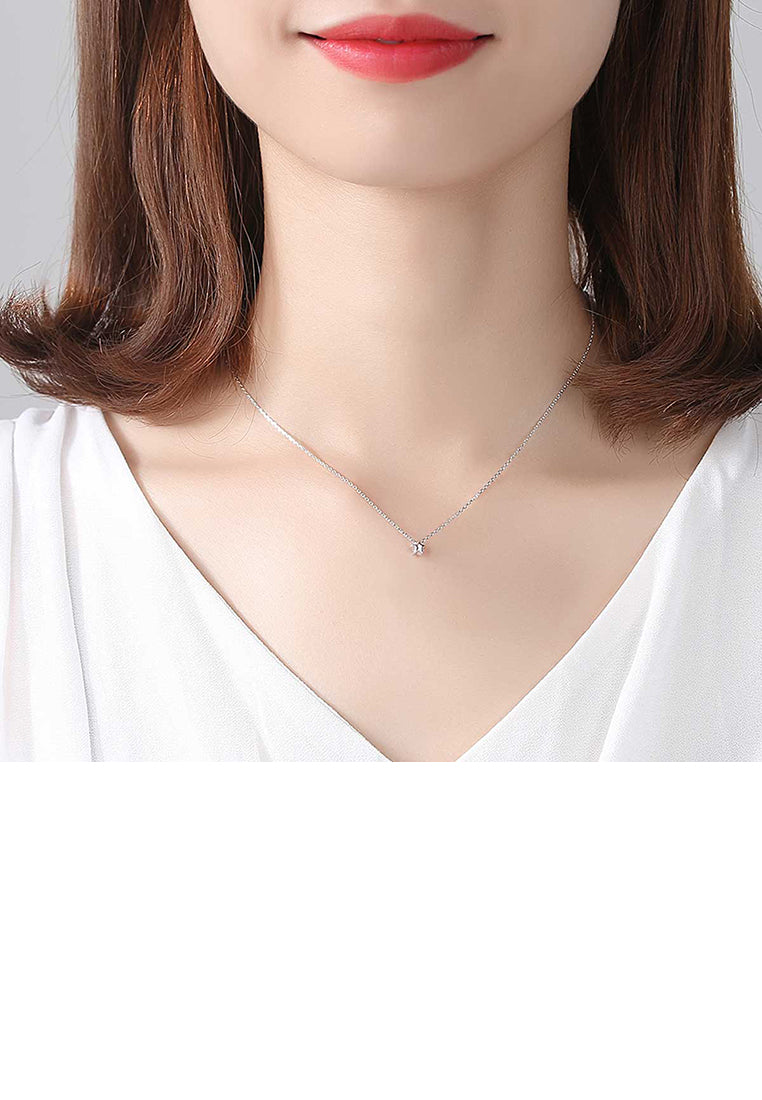 925 Sterling Silver Simple and Delicate Star Pendant with Necklace