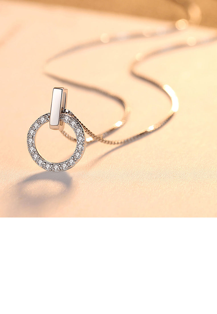 925 Sterling Silver Fashion Simple Geometric Circle Pendant with Cubic Zirconia and Necklace - Luxurious Look