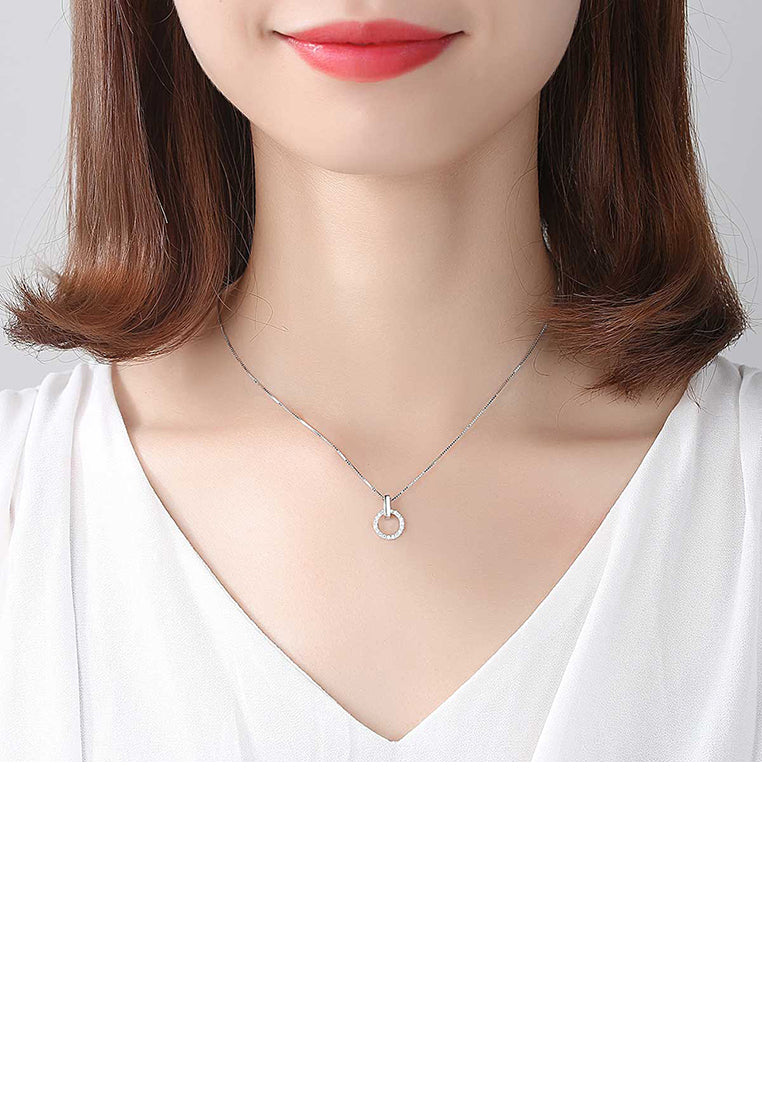 925 Sterling Silver Fashion Simple Geometric Circle Pendant with Cubic Zirconia and Necklace - Luxurious Look