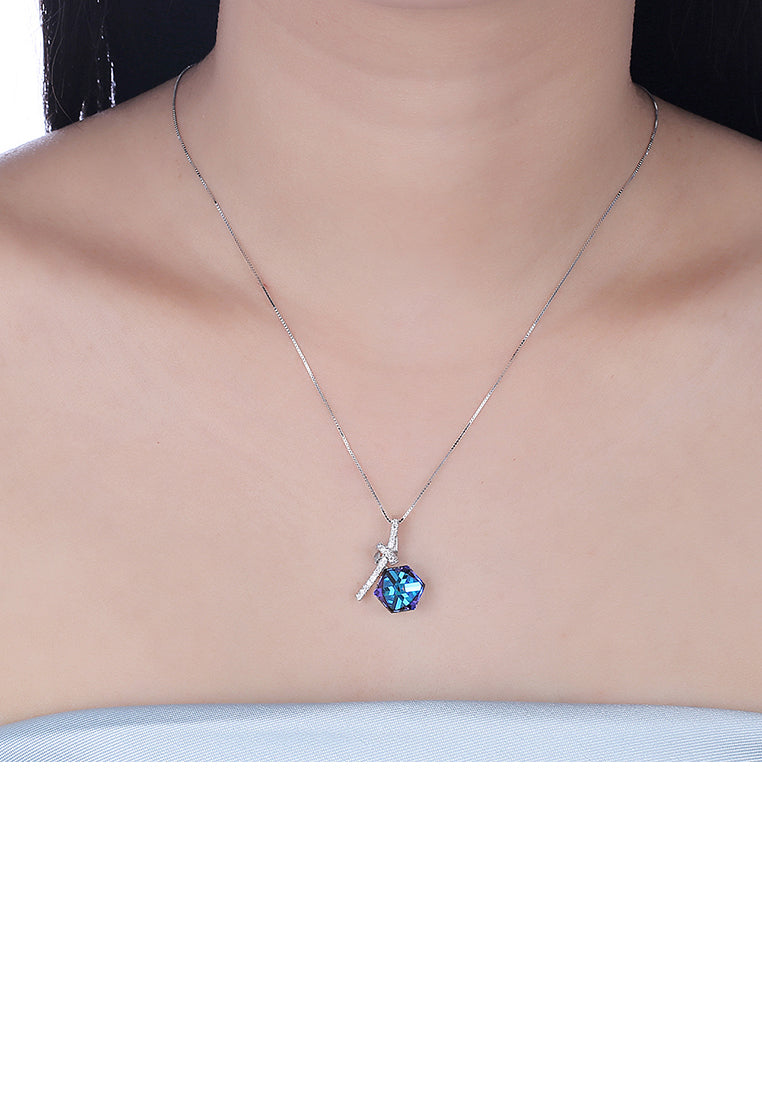 925 Sterling Silver Elegant Geometric Pendant with Blue Austrian Element Crystal and Necklace