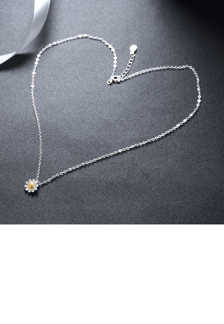 925 Sterling Silver Chrysanthemum Pendant Necklace