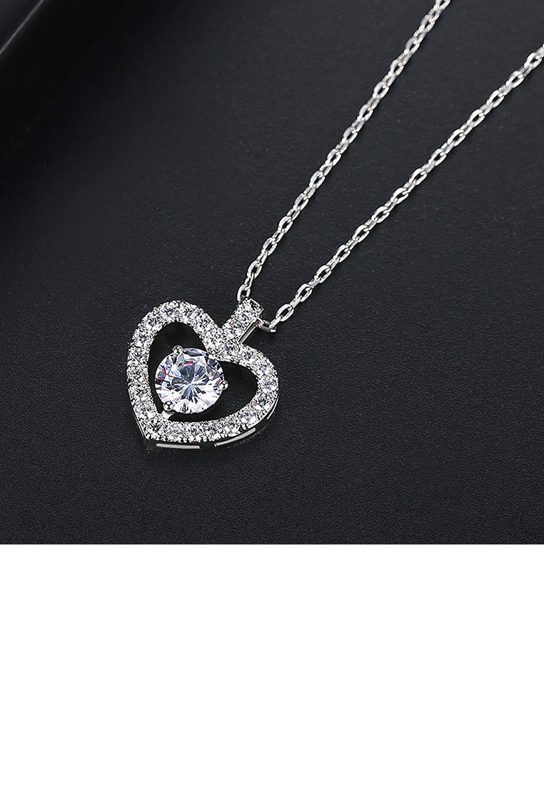 Fashion and Romantic Hollow Heart Pendant with Cubic Zirconia and Necklace - Luxurious Look