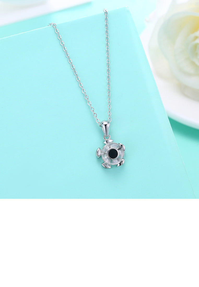 925 Sterling Silver Flower Pendant In Cubic Zircon and Necklace