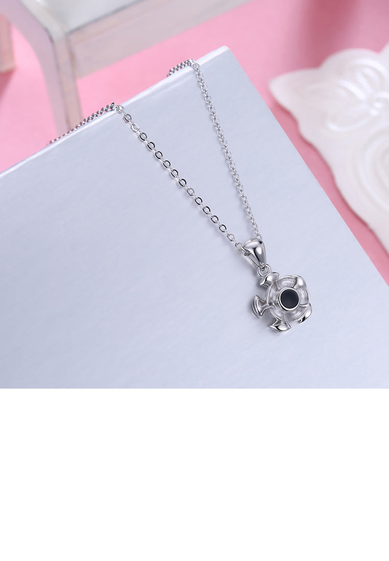 925 Sterling Silver Flower Pendant In Cubic Zircon and Necklace