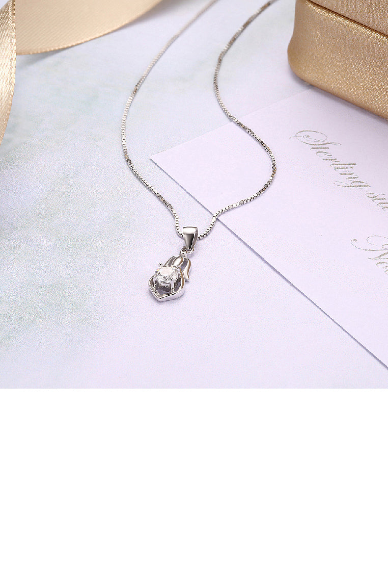 925 Sterling Silver Simple Elegant Fashion Beautiful Girl Pendant Necklace with Cubic Zircon