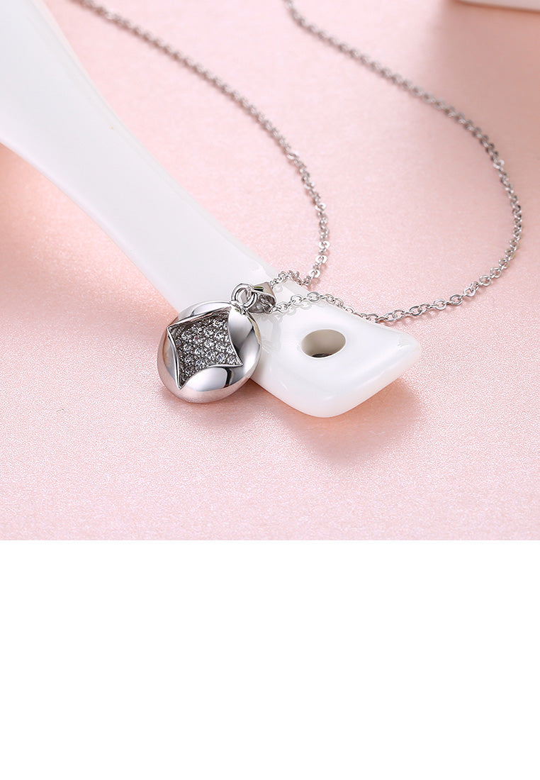 925 Sterling Silver Simple Geometric Round Pendant with Cubic Zircon and Necklace
