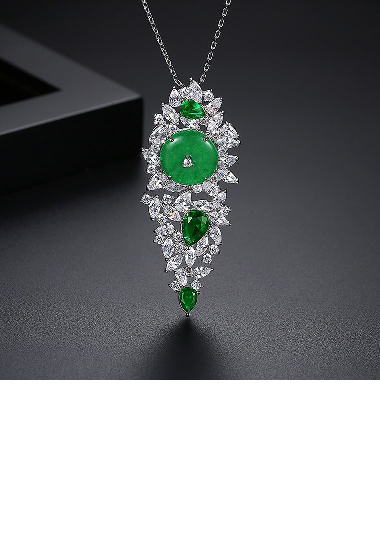 Elegant Temperament Geometric Green Cubic Zirconia Pendant with Necklace - Luxurious Look