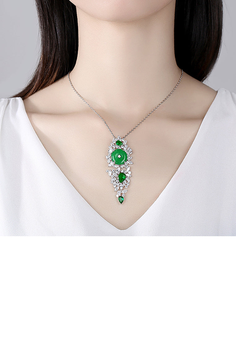 Elegant Temperament Geometric Green Cubic Zirconia Pendant with Necklace - Luxurious Look