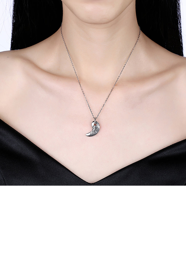 925 Sterling Silver Retro Fashion Personality Crescent Pendant with Necklace