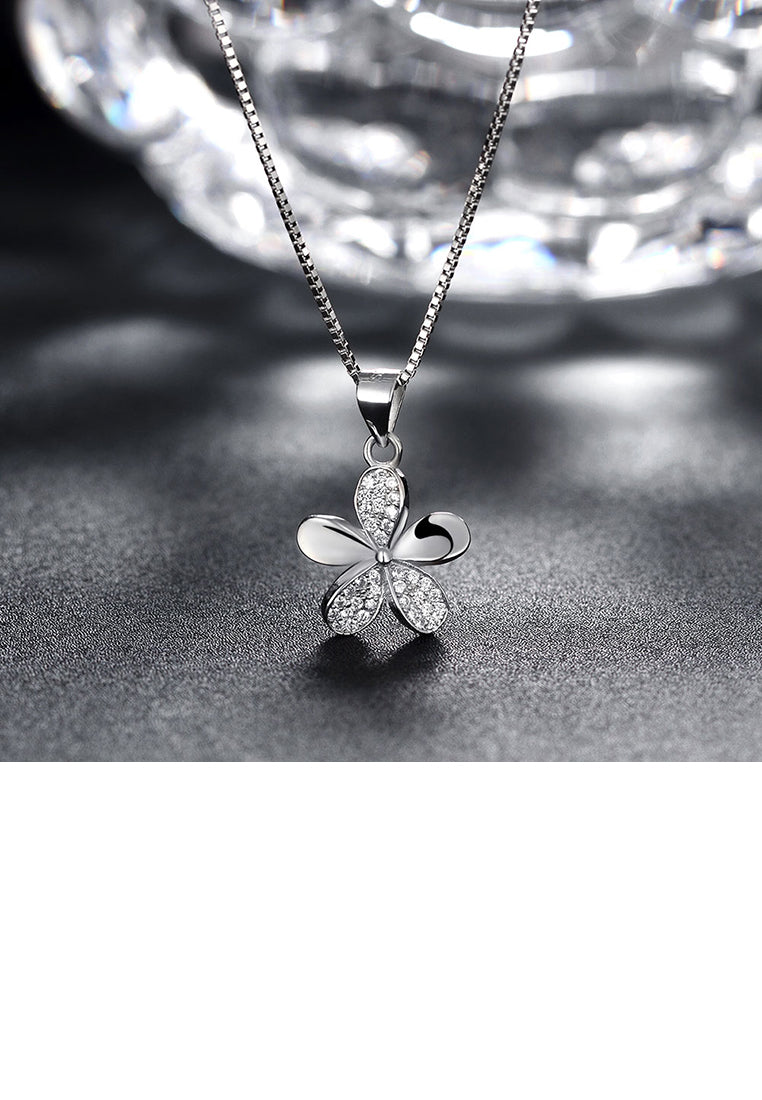 925 Sterling Silver Elegant Simple Fashion Four Leaf Clover Pendant Necklace with Austrian Element Crystal