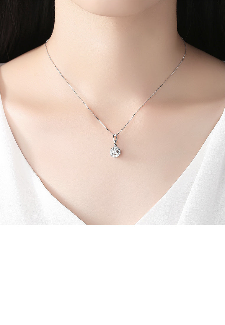 925 Sterling Silver Elegant and Brilliant Flower Pendant with Cubic Zirconia and Necklace - Luxurious Look