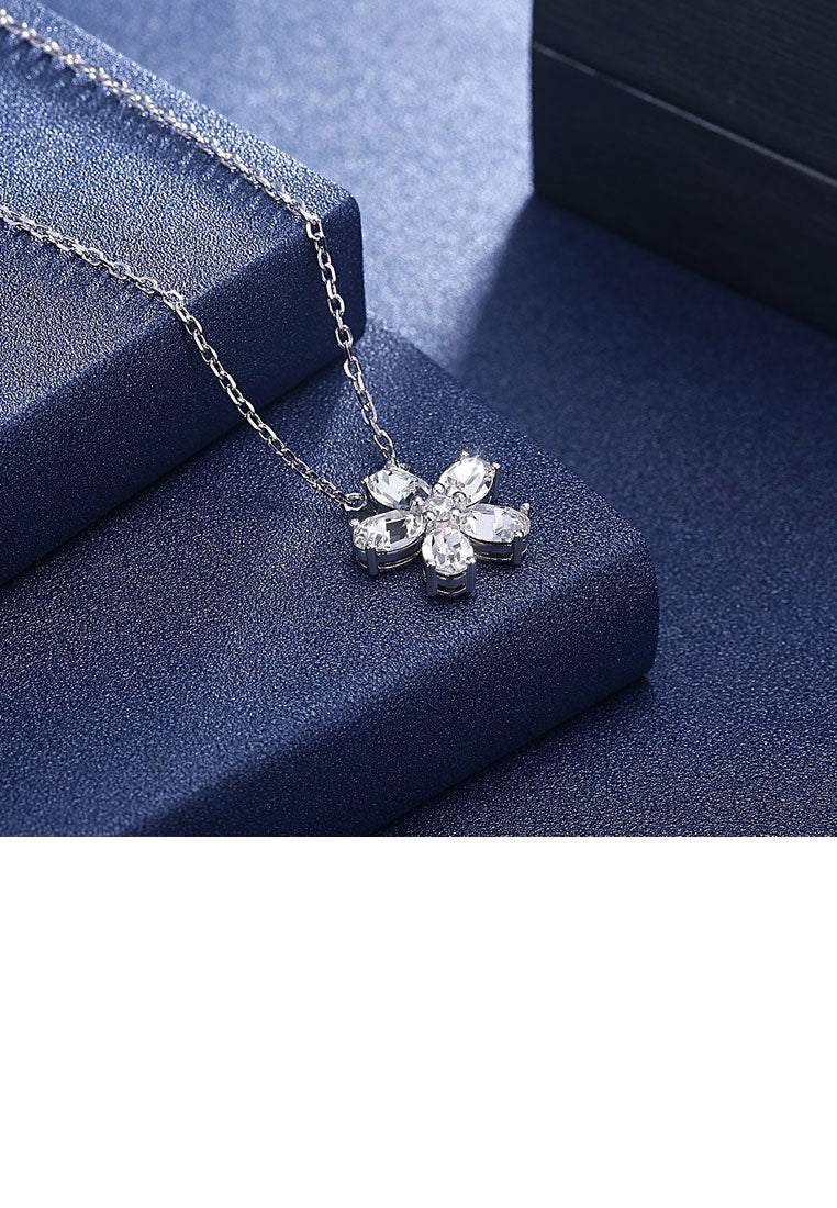 Simple 925 Sterling Silver Flower Necklace with White Austrian Element Crystal