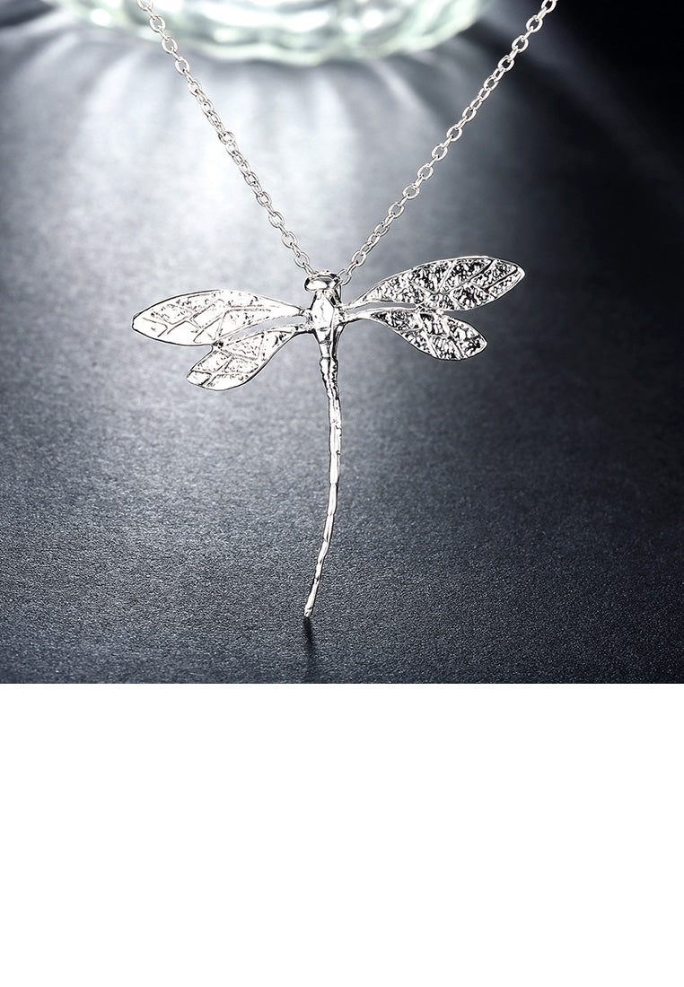 Fashion Simple Dragonfly Pendant with Necklace