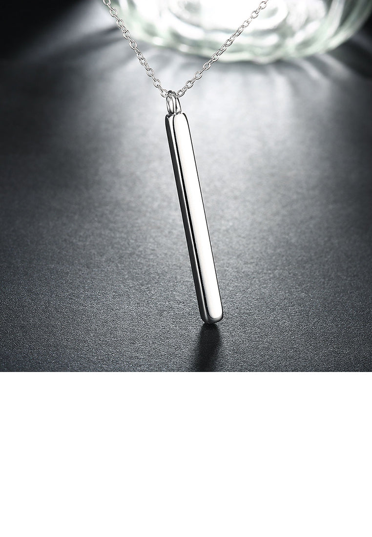 Simple and Fashion Geometric Straight Pendant with Necklace