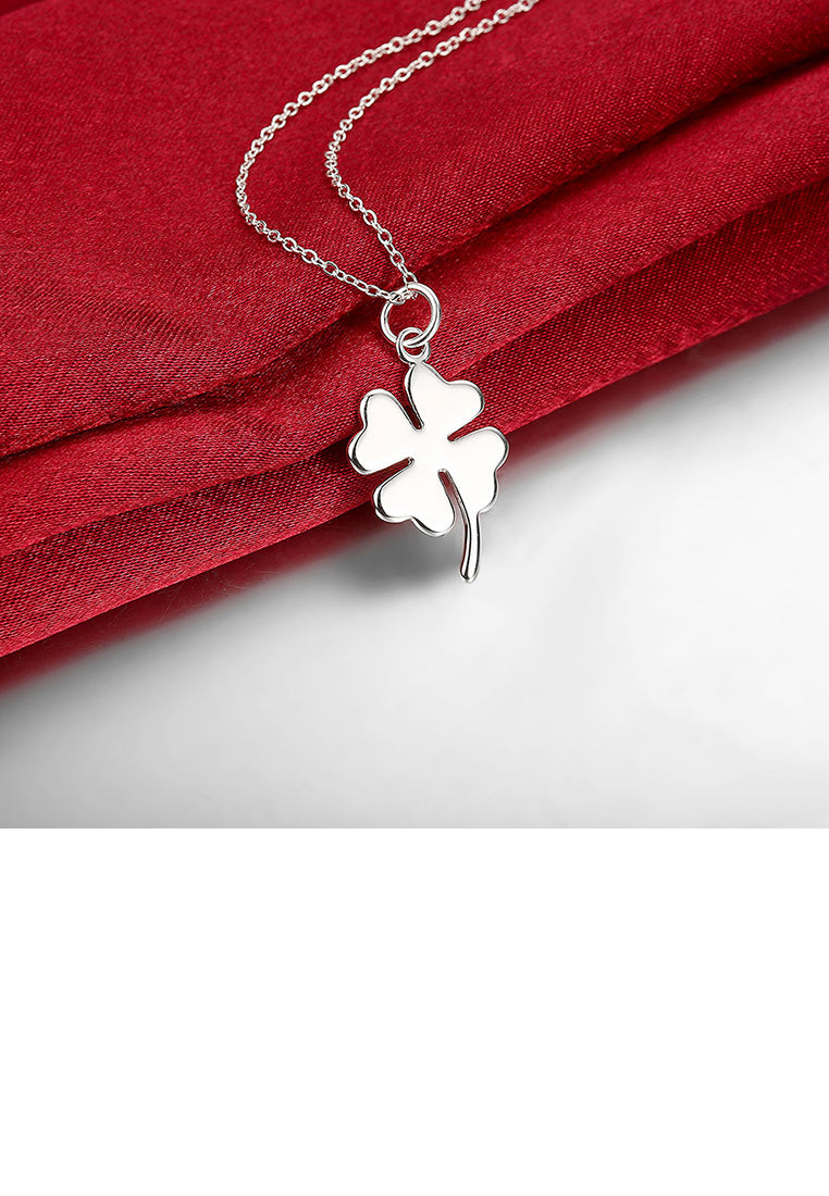 Simple Classic Four-leafed Clover Pendant with Necklace