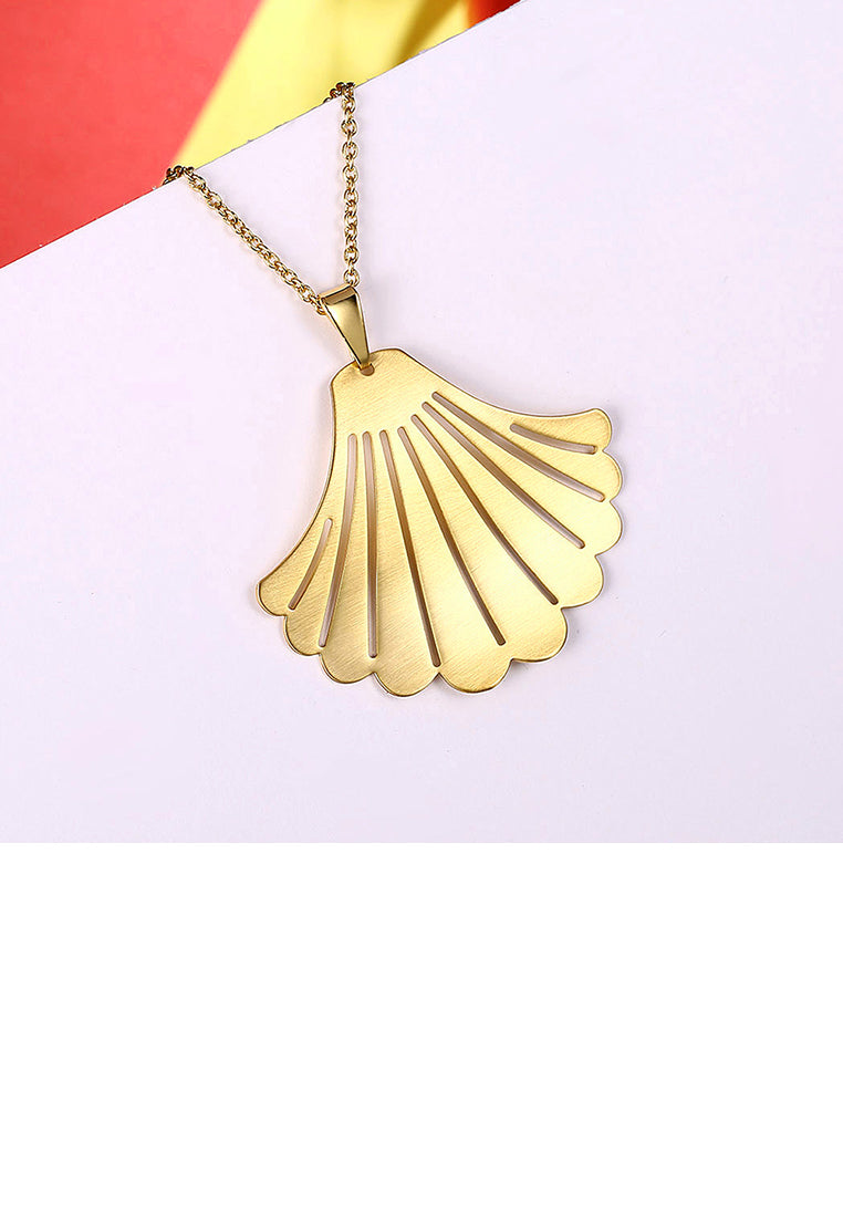 Simple Gold Fan Pendant with Necklace