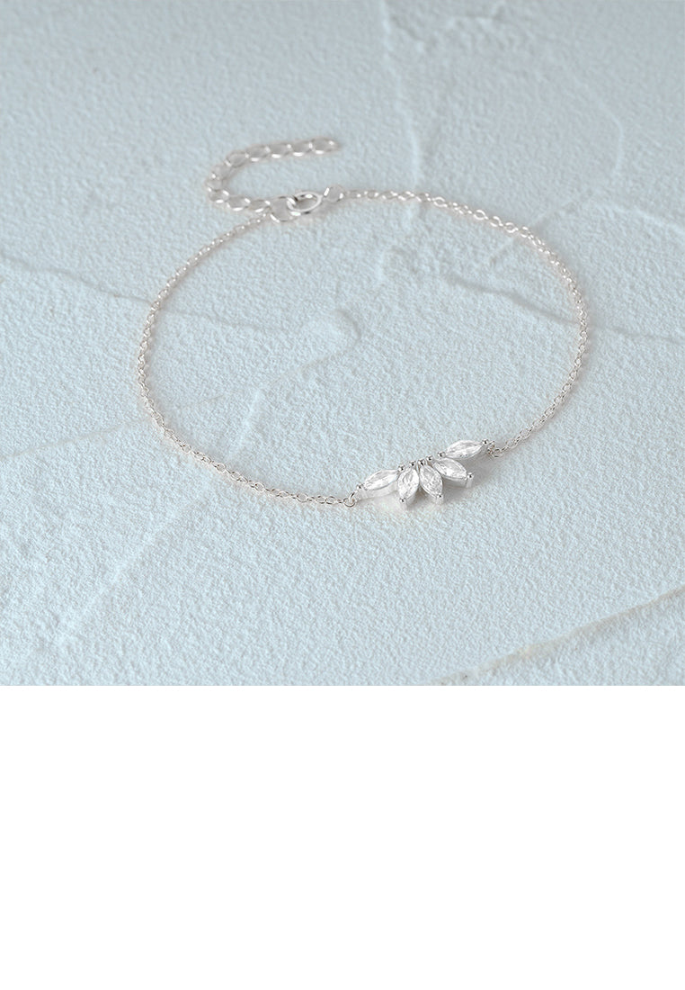 925 Sterling Silver Simple Fashion Geometric Bracelet with Cubic Zirconia - Luxurious Look