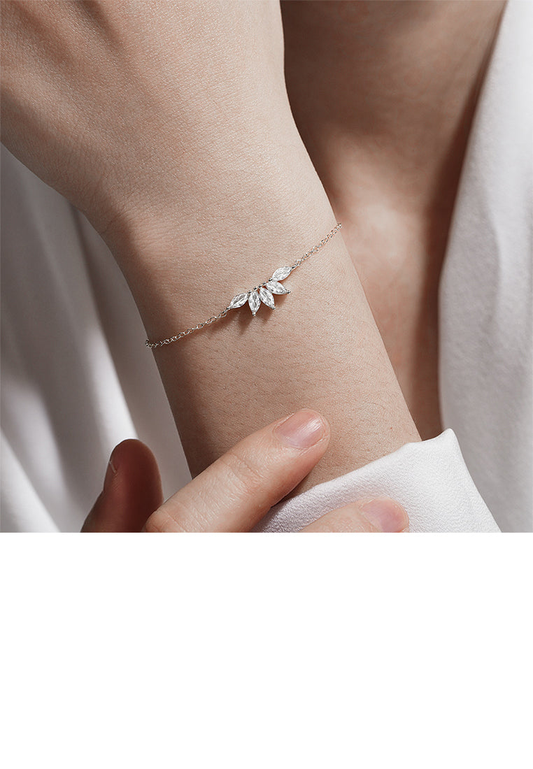 925 Sterling Silver Simple Fashion Geometric Bracelet with Cubic Zirconia - Luxurious Look