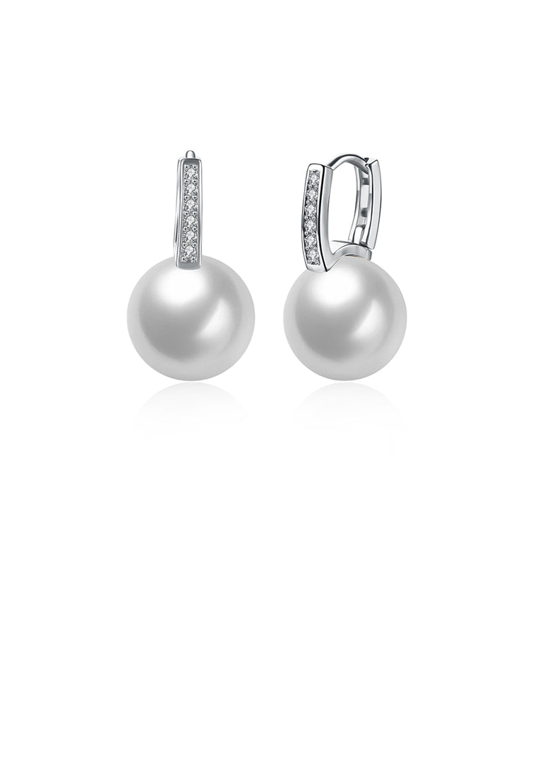 Elegant and Elegant Pearl Earrings with Cubic Zircon - Luxurious Look