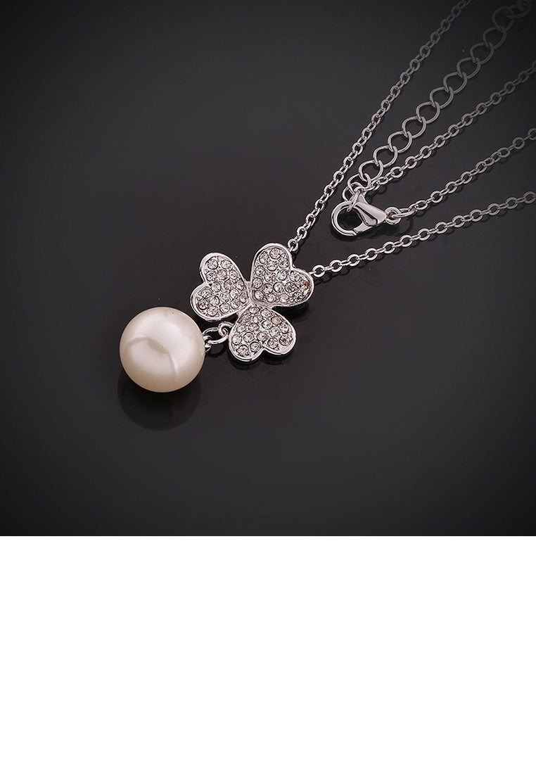 Elegant and Fashion Three-leafed Clover Pearl Pendant with Cubic Zircon and Necklace - Luxurious Look