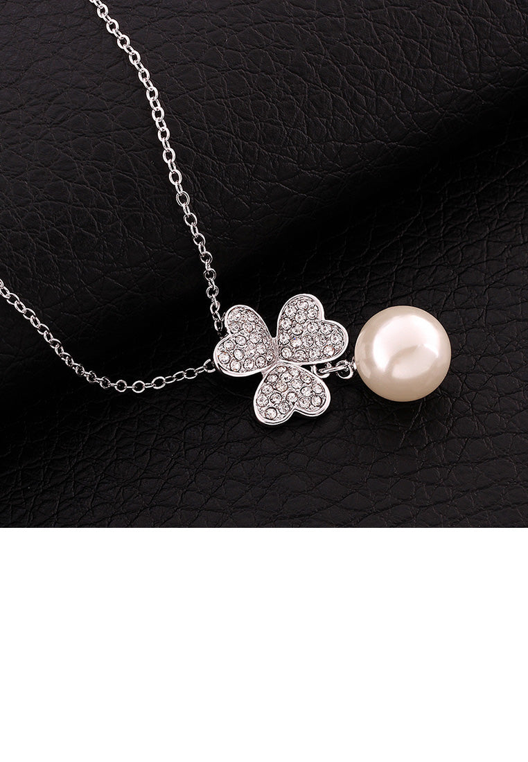 Elegant and Fashion Three-leafed Clover Pearl Pendant with Cubic Zircon and Necklace - Luxurious Look