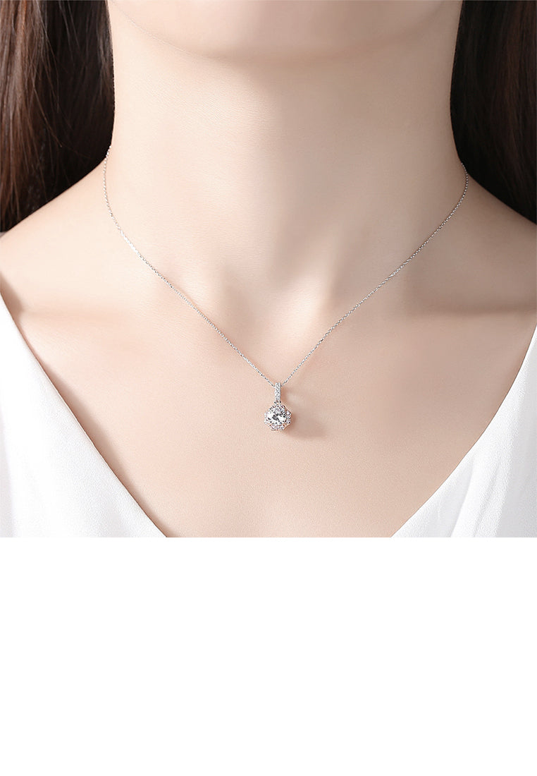 925 Sterling Silver Simple and Fashion Geometric Pendant with Cubic Zirconia and Necklace - Luxurious Look