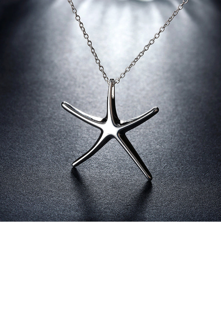 Simple and Fashion Star Pendant with Necklace