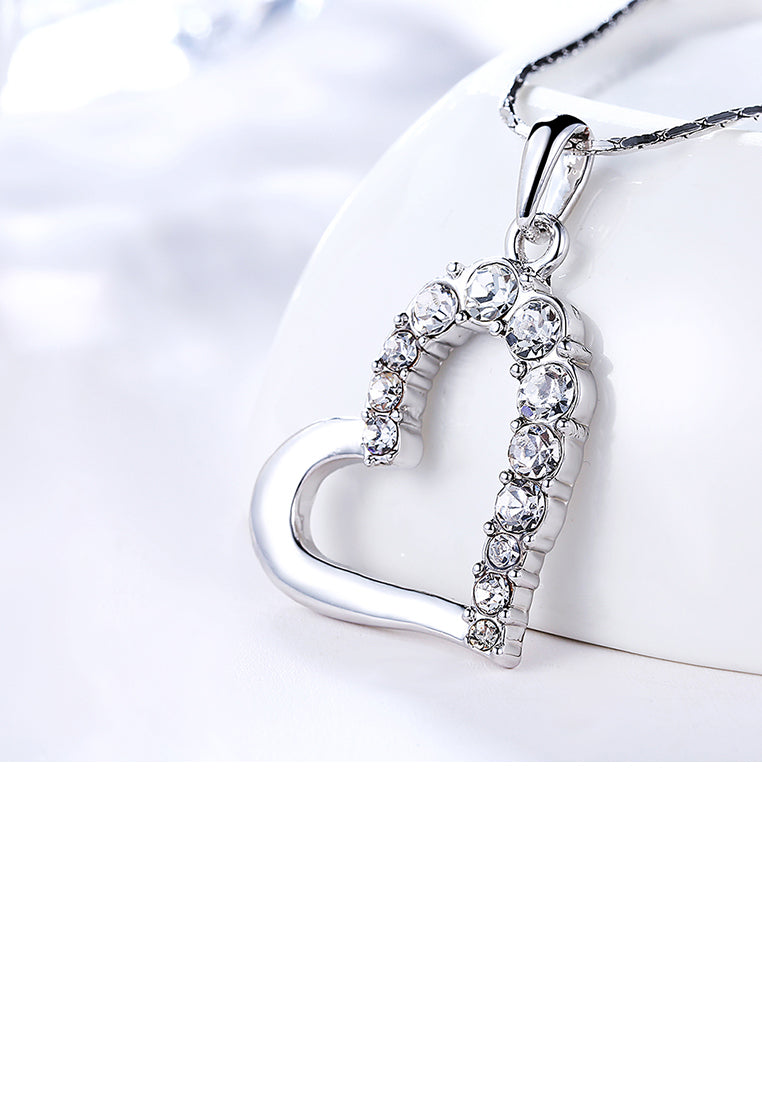 Simple Romantic Hollow Heart Pendant with Austrian Element Crystal and Necklace