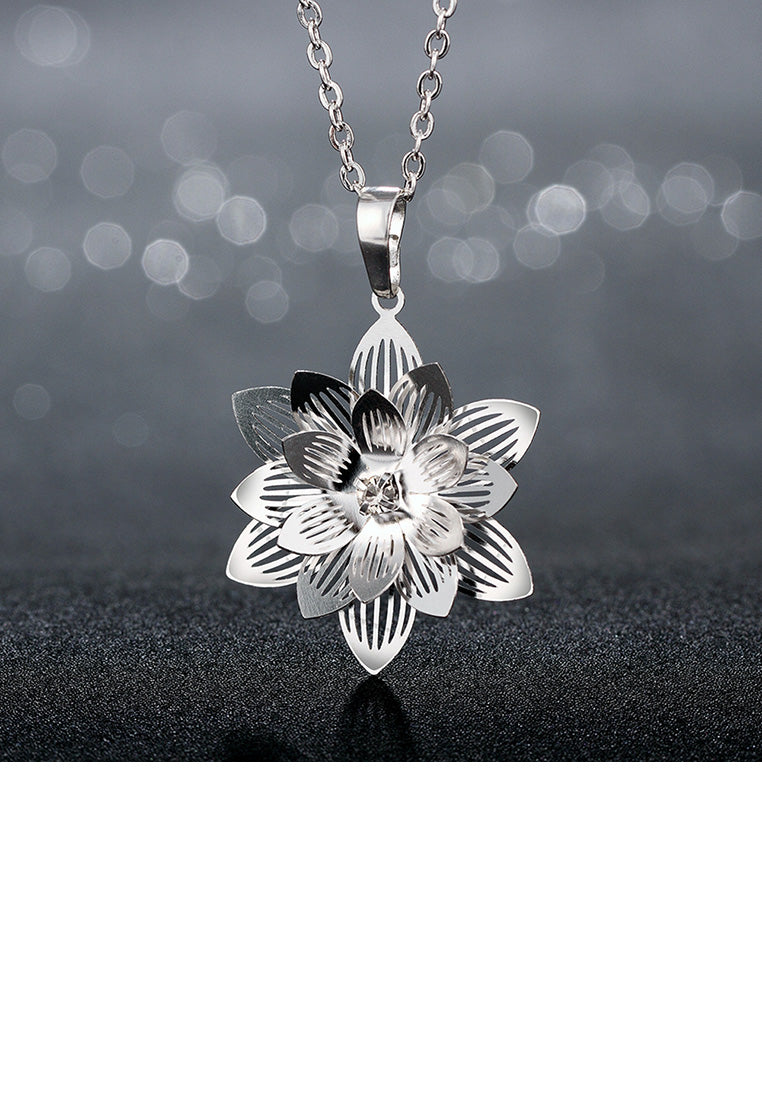 Elegant and Beautiful Lotus Pendant with Necklace