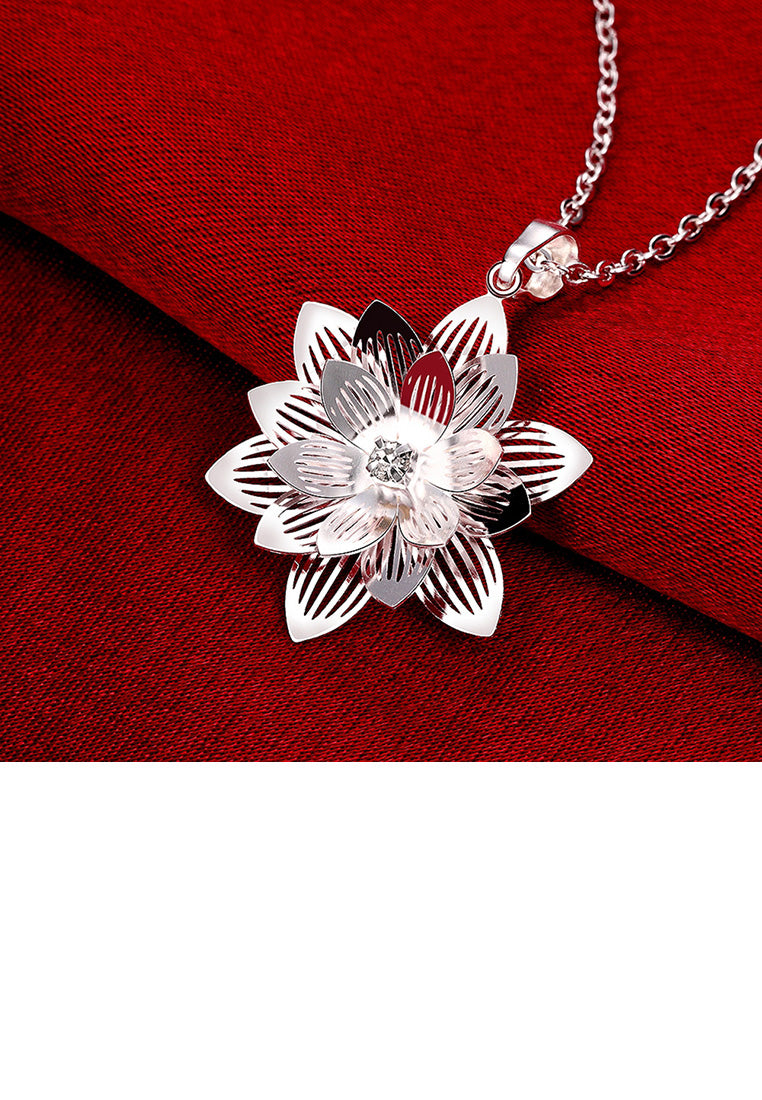 Elegant and Beautiful Lotus Pendant with Necklace