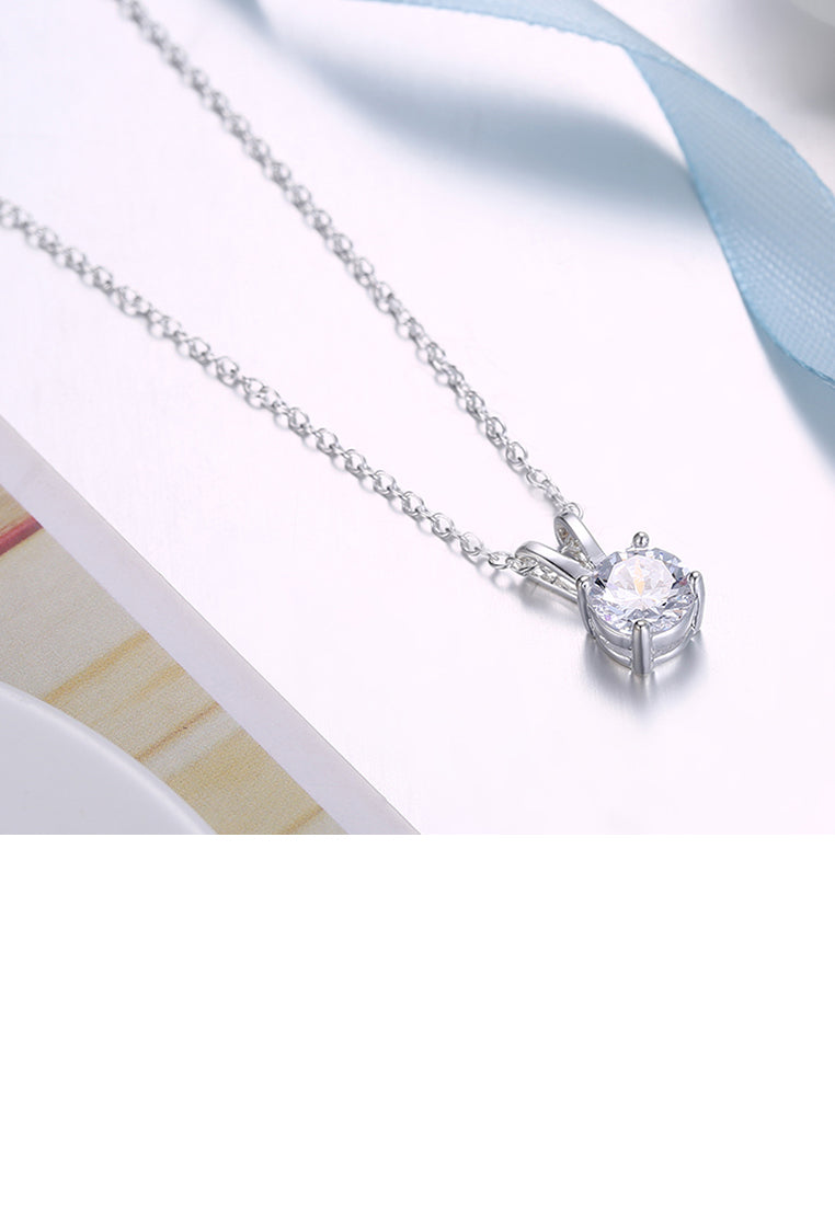 Simple Cubic Zircon Pendant with Necklace