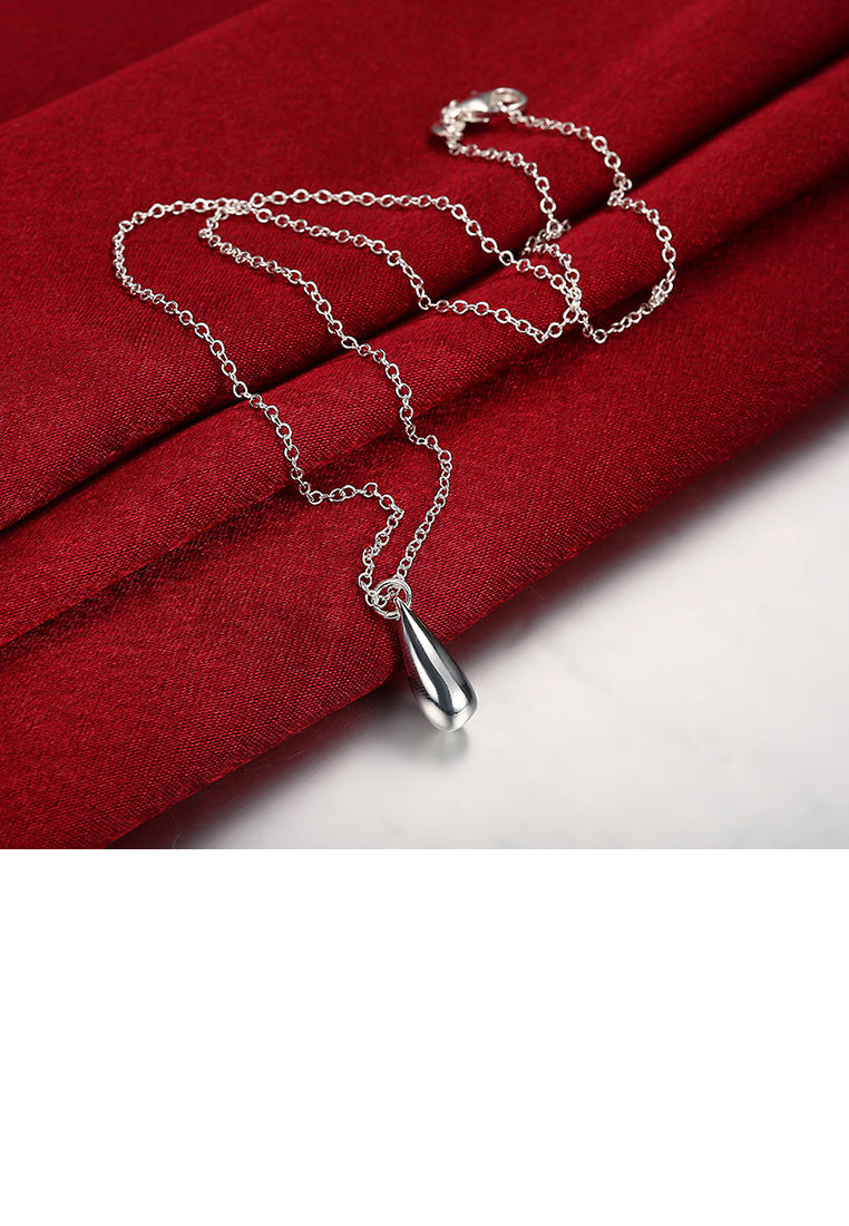 Fashion Simple Water Drop Pendant with Necklace