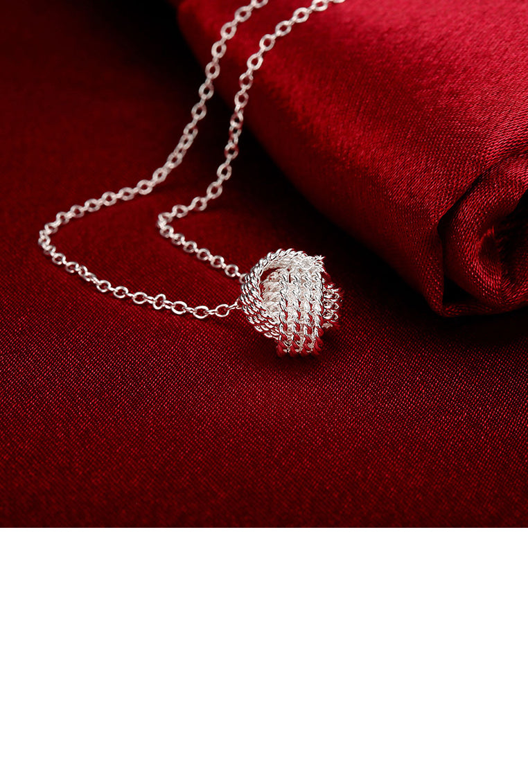 Creative Twisted Rope Pendant with Necklace