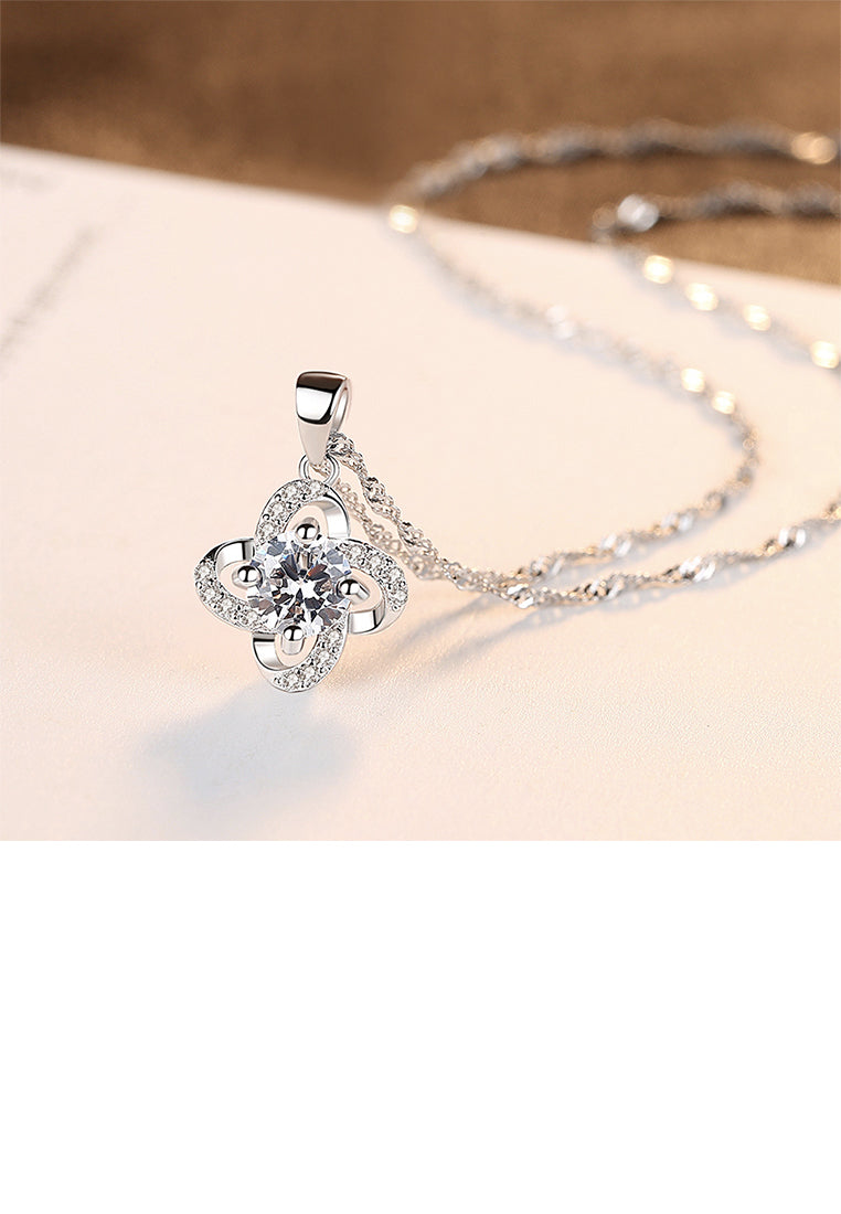 925 Sterling Silver Fashion and Elegant Four-leaf Clover Pendant with Cubic Zirconia and Necklace - Luxurious Look
