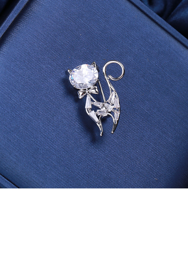 Simple and Cute Cat Brooch with Cubic Zirconia - Luxurious Look