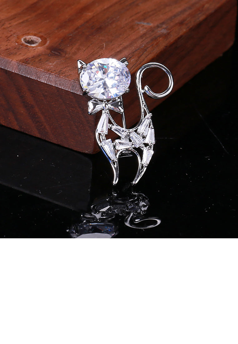 Simple and Cute Cat Brooch with Cubic Zirconia - Luxurious Look