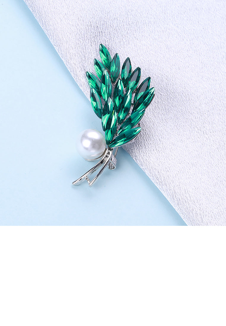 Fashion and Elegant Wheat Imitation Pearl Brooch with Green Cubic Zirconia - Luxurious Look